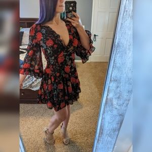 NWT Selfie Leslie Albany Lace Up Frill Dress black/red M